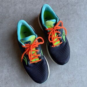 Saucony Triumph 18, Future black colorway, men's 9